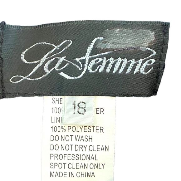 La Femme Short Sleeve Twist Knot A-Line Dress - Picture 7 of 10